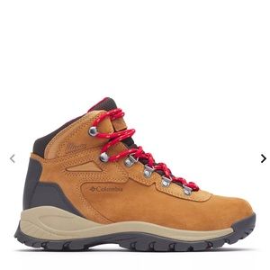 NWT Columbia Women's Newton Ridge™ Plus Waterproof Amped Hiking Boot